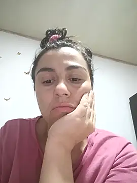 Snapshot of vanessa-titisM chatting on 03/06/26, 04:20 vanessa-titisM online show from 03/06/26, 04:20