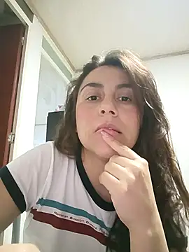 Snapshot of vanessa-titisM chatting on 03/24/26, 03:33 vanessa-titisM online show from 03/24/26, 03:33