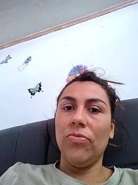 Snapshot of vanessa-titisM chatting on 04/12/26, 04:34 vanessa-titisM online show from 04/12/26, 04:34