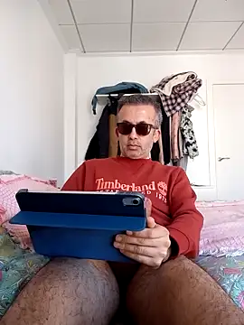 EmilioTaladdro online show from 04/01/26, 01:41