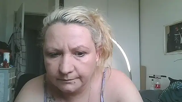 Snapshot of Bakala93 chatting on 05/04/26, 01:29 Bakala93 online show from 05/04/26, 01:29