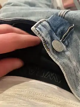 Snapshot of Milike_93 chatting on 02/22/26, 11:47 Milike 93 online show from 02/22/26, 11:47