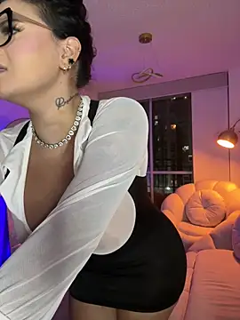 GabyMejiaa online show from 04/04/26, 03:49