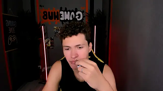 JonnyDarka online show from 10/18/25, 10:38