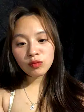 chipchip-00 online show from 10/12/25, 04:33