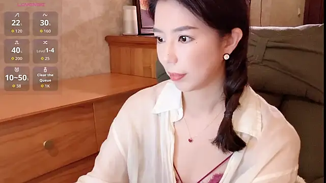 Snapshot of miss-lin chatting on 04/15/26, 02:13 miss-lin online show from 04/15/26, 02:13