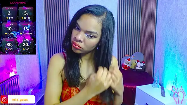 Snapshot of Miagates_tay chatting on 11/14/25, 03:38 Miagates tay online show from 11/14/25, 03:38