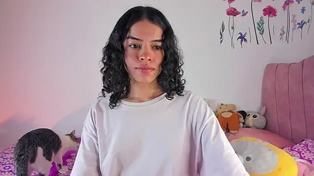 Snapshot of maddy_parker__ chatting on 04/16/26, 09:39 maddy parker online show from 04/16/26, 09:39