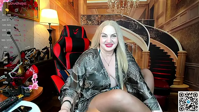 Nina Devillle online show from 06/15/26, 01:02