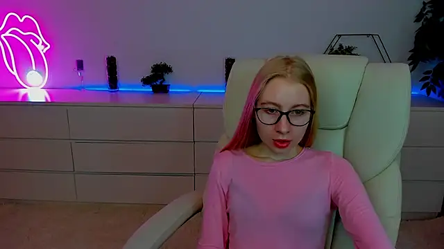 Alina Blonde online show from 10/07/25, 05:37