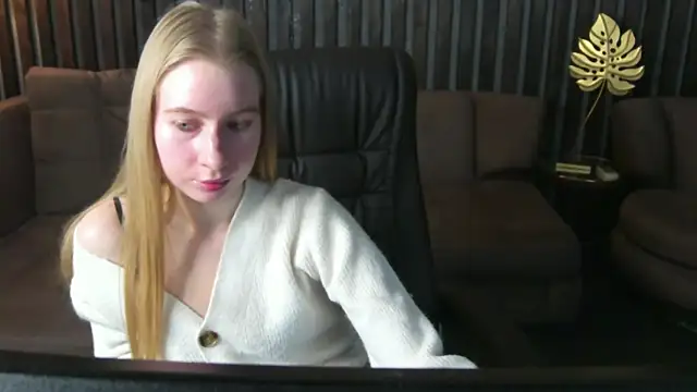 Alina Blonde online show from 03/24/26, 06:51