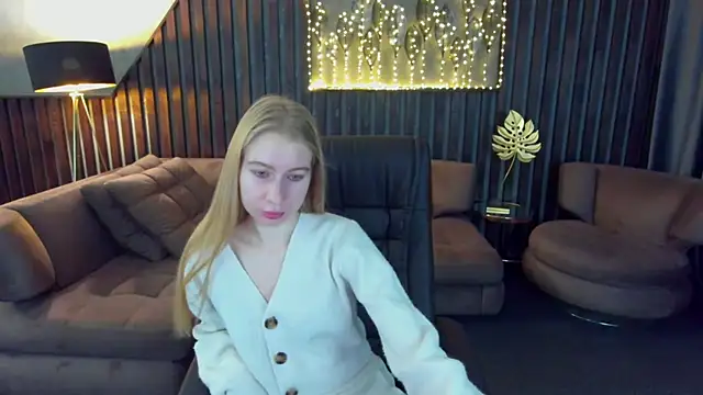 Alina Blonde online show from 04/09/26, 05:40