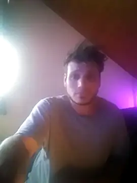 Snapshot of Whiteruntz@xh chatting on 10/23/25, 12:48 Whiteruntzxh online show from 10/23/25, 12:48