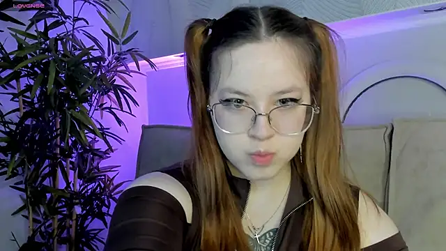 Snapshot of Krysadapp chatting on 04/24/26, 11:51 Krysadapp online show from 04/24/26, 11:51