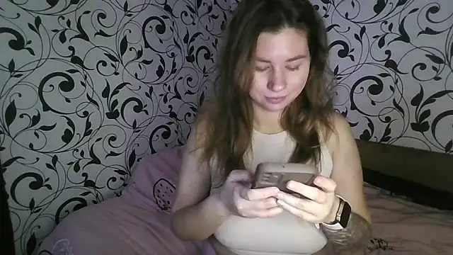 YourEmilie online show from 11/24/25, 08:25