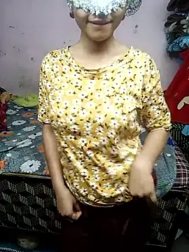 Snapshot of Hotcp6 chatting on 04/03/26, 08:23 Hotcp6 online show from 04/03/26, 08:23