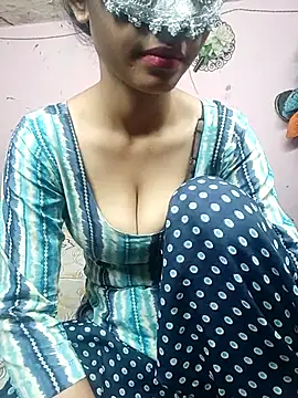 Snapshot of Hotcp6 chatting on 04/17/26, 04:32 Hotcp6 online show from 04/17/26, 04:32