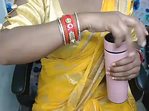 bold naina online show from 09/25/25, 04:27