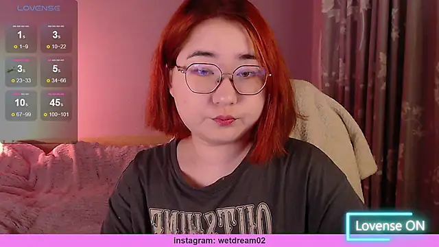 Sexy Peachy online show from 10/28/25, 07:34