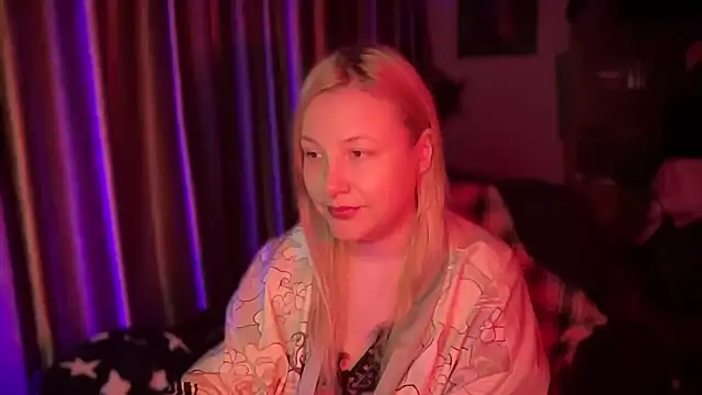 BikiHellena online show from 11/01/25, 12:45