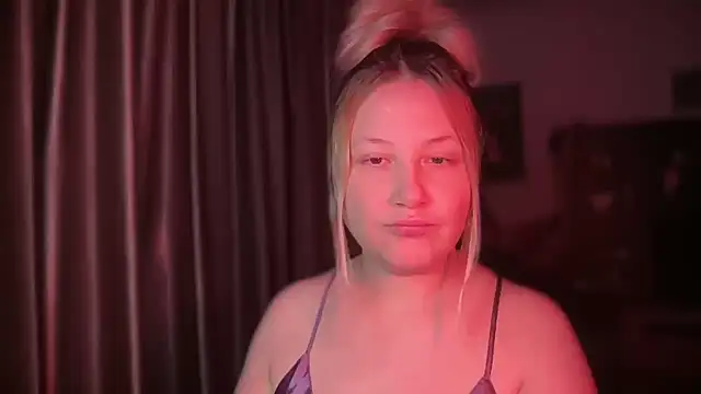 BikiHellena online show from 06/06/26, 02:38