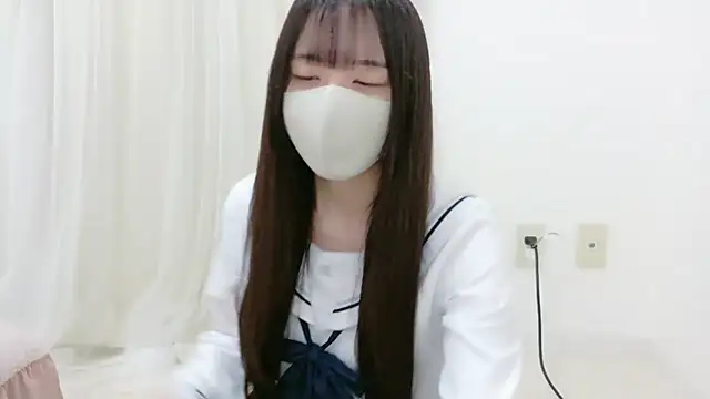  Mia land  online show from 10/29/25, 01:13