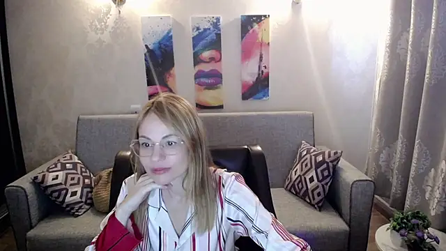 shy hot cat online show from 09/11/25, 12:05