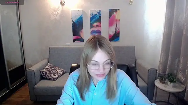 shy hot cat online show from 10/20/25, 06:47