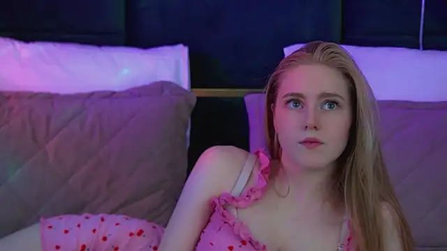 Snapshot of LexiBookwell chatting on 02/11/26, 06:29 LexiBookwell online show from 02/11/26, 06:29