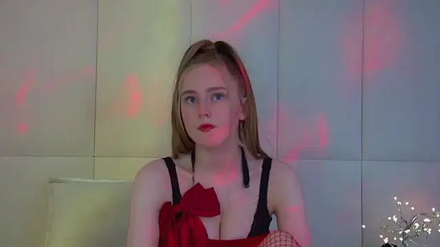 Snapshot of LexiBookwell chatting on 02/17/26, 06:32 LexiBookwell online show from 02/17/26, 06:32