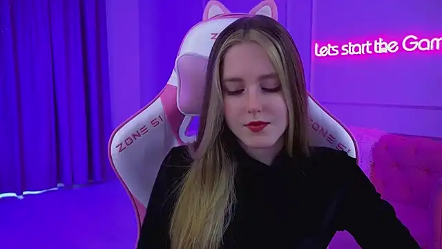 Snapshot of LexiBookwell chatting on 02/19/26, 06:31 LexiBookwell online show from 02/19/26, 06:31