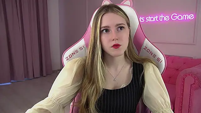 Snapshot of LexiBookwell chatting on 03/24/26, 06:29 LexiBookwell online show from 03/24/26, 06:29