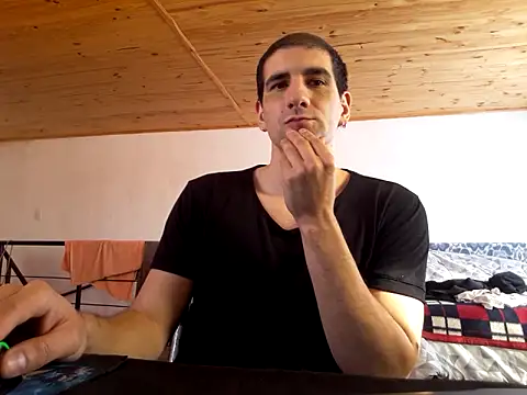 Snapshot of ObeyLust chatting on 09/12/25, 01:00 ObeyLust online show from 09/12/25, 01:00