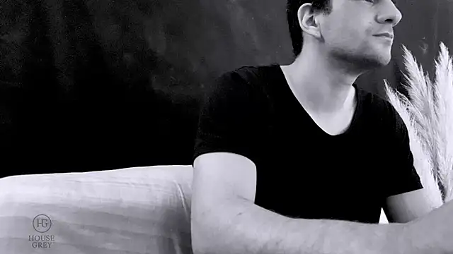 Snapshot of ObeyLust chatting on 10/04/25, 01:09 ObeyLust online show from 10/04/25, 01:09