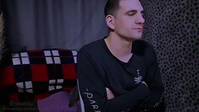 Snapshot of ObeyLust chatting on 10/21/25, 02:12 ObeyLust online show from 10/21/25, 02:12