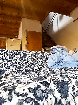 Snapshot of ObeyLust chatting on 10/22/25, 05:34 ObeyLust online show from 10/22/25, 05:34