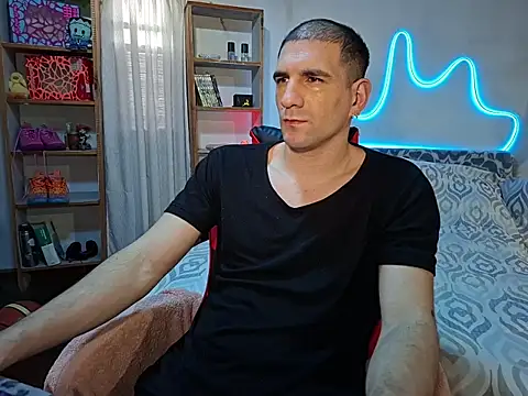 Snapshot of ObeyLust chatting on 11/20/25, 06:51 ObeyLust online show from 11/20/25, 06:51