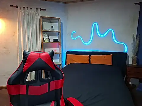 Snapshot of ObeyLust chatting on 11/22/25, 11:37 ObeyLust online show from 11/22/25, 11:37