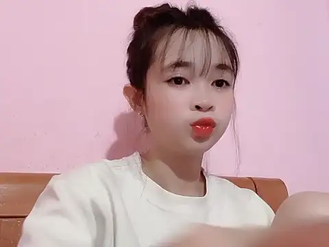 Suna7383 online show from 09/30/25, 02:55