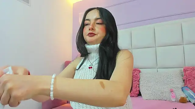 Snapshot of Ashleypetit chatting on 02/13/26, 12:56 Ashleypetit online show from 02/13/26, 12:56