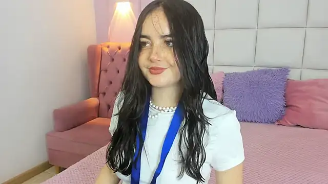 Snapshot of Ashleypetit chatting on 05/03/26, 12:55 Ashleypetit online show from 05/03/26, 12:55
