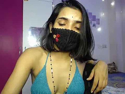 Snapshot of Sweetangle24 chatting on 09/21/25, 12:45 Sweetangle24 online show from 09/21/25, 12:45