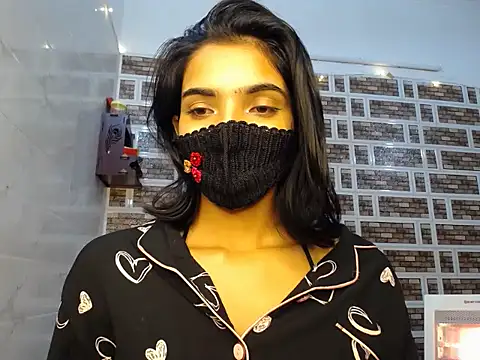 Snapshot of Sweetangle24 chatting on 11/27/25, 05:37 Sweetangle24 online show from 11/27/25, 05:37