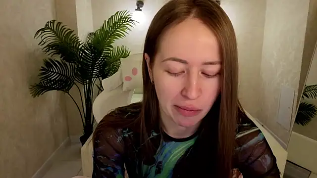 Snapshot of bella_li__ chatting on 02/19/26, 01:12 bella li online show from 02/19/26, 01:12