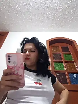 Snapshot of MaoMaoLa chatting on 09/30/25, 05:23 MaoMaoLa online show from 09/30/25, 05:23