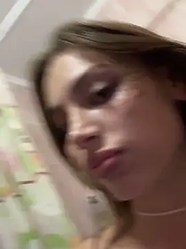 Elizabeth Tay online show from 10/23/25, 05:33