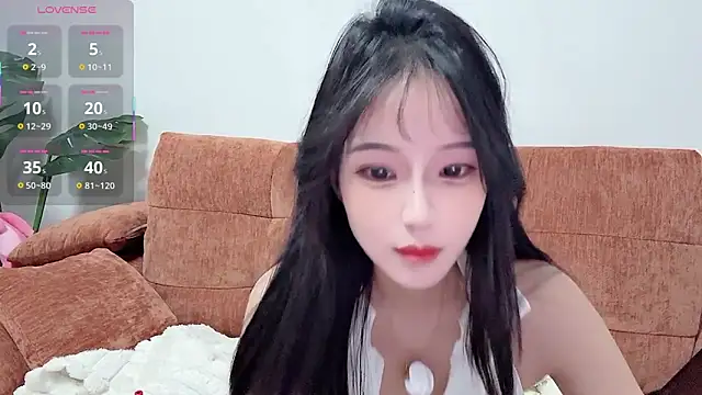 qiqi-2025 online show from 02/05/26, 02:22