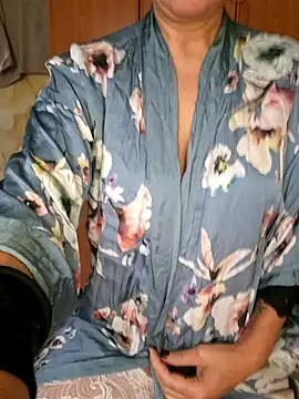 Miciaincalor online show from 10/22/25, 09:31