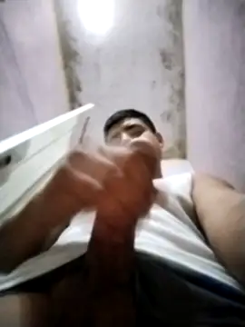 Snapshot of reycam97 chatting on 03/04/26, 04:51 reycam97 online show from 03/04/26, 04:51