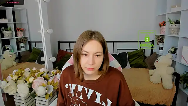 Elma Lily online show from 12/17/25, 07:25